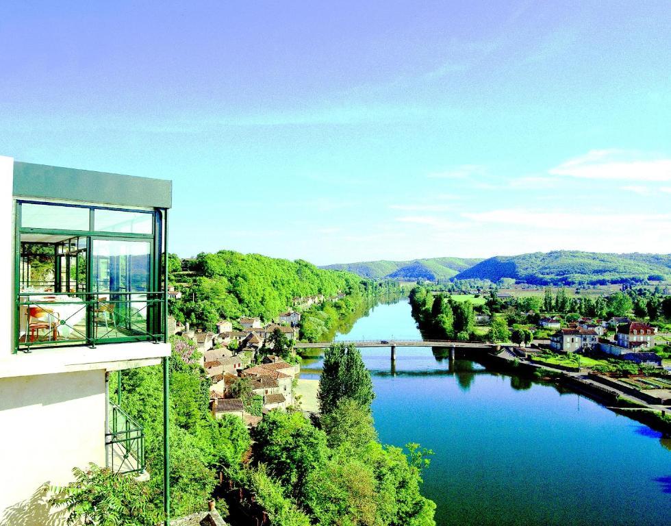 Hotel Bellevue Puy-lʼÉvêque Εξωτερικό φωτογραφία